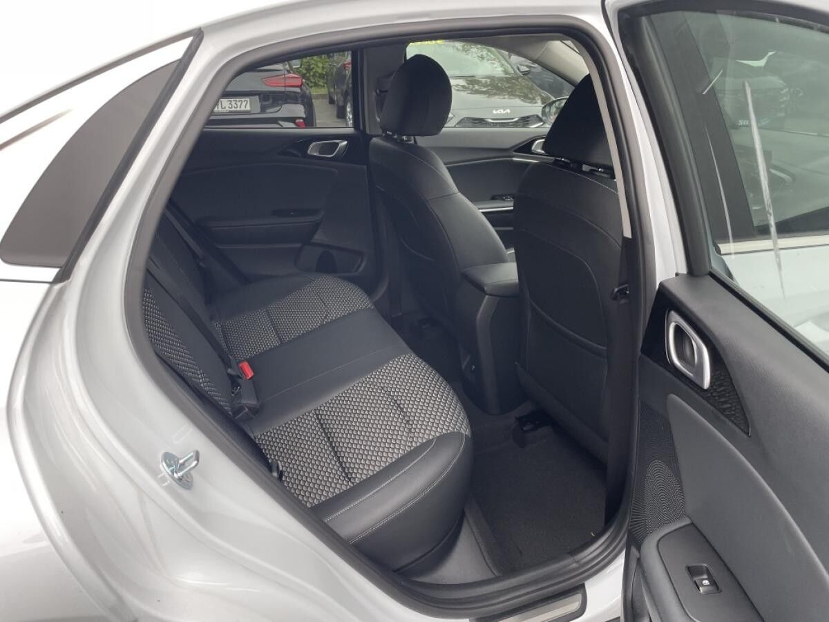 Kia XCeed Xceed MJ 25 1.5 T-GDI Navi LED PDC v+h Kamera