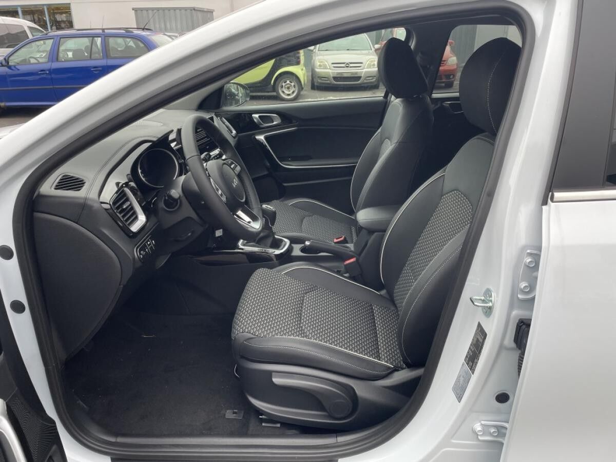 Kia XCeed Xceed MJ 25 1.5 T-GDI Navi LED PDC v+h Kamera