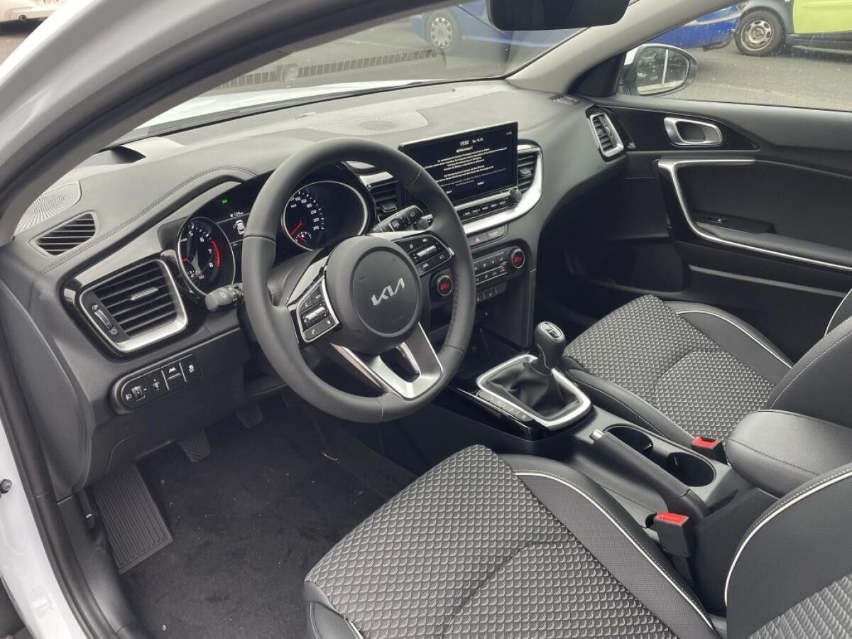 Kia XCeed Xceed MJ 25 1.5 T-GDI Navi LED PDC v+h Kamera