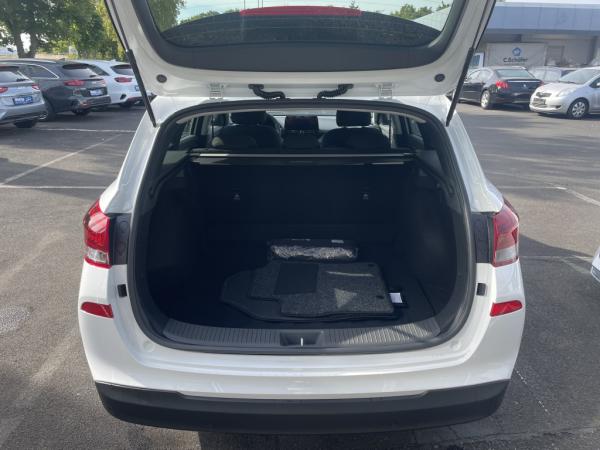 Hyundai i30 Kombi MJ25 1.0T-GDI Navi LED SHZ PDC v+h Kam