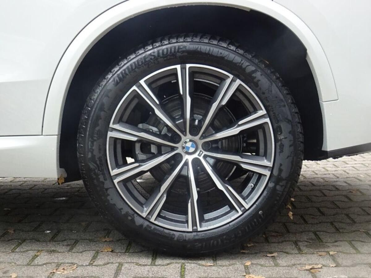BMW X5 xDrive30d ab Lager !