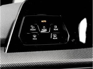 Volkswagen Golf 1.5 R-LINE DSG BLACKSTYLE MATRIXLED LM18