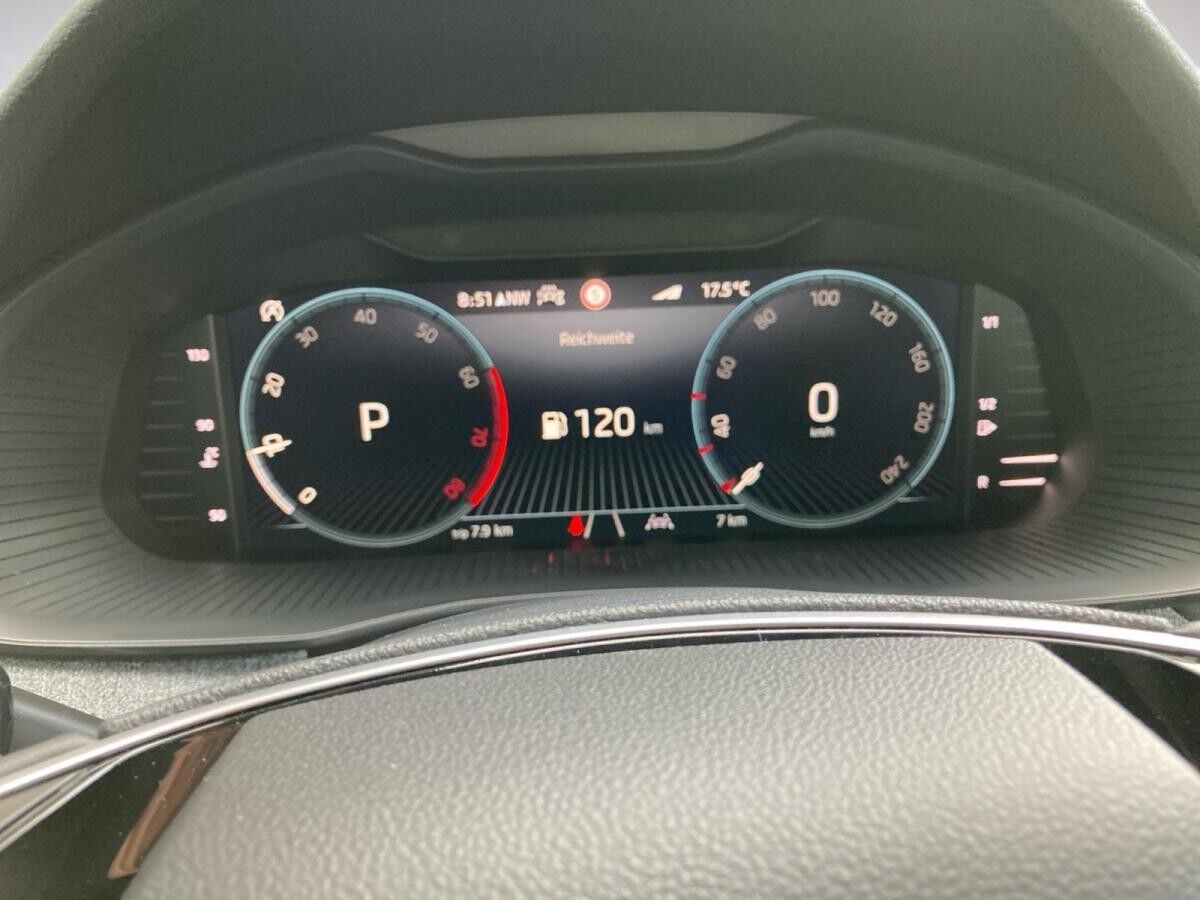 Skoda Kamiq TOUR 1.0TSI MATRIX.NAV.DSG.ASSIST+.KAM.LKR-HEIZ.2xPDC.SHZG.WIRELESS.DAB