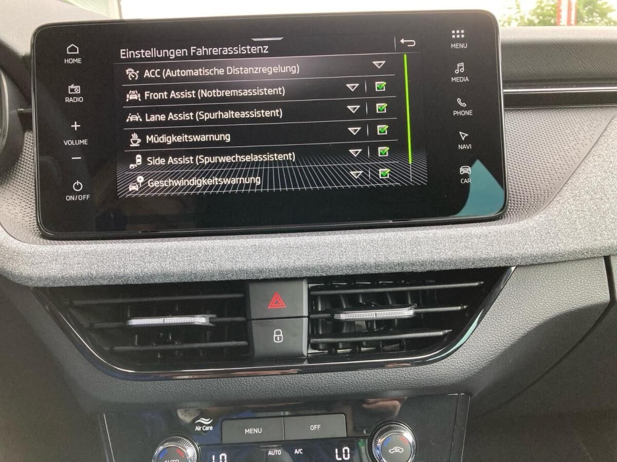 Skoda Kamiq TOUR 1.0TSI MATRIX.NAV.DSG.ASSIST+.KAM.LKR-HEIZ.2xPDC.SHZG.WIRELESS.DAB