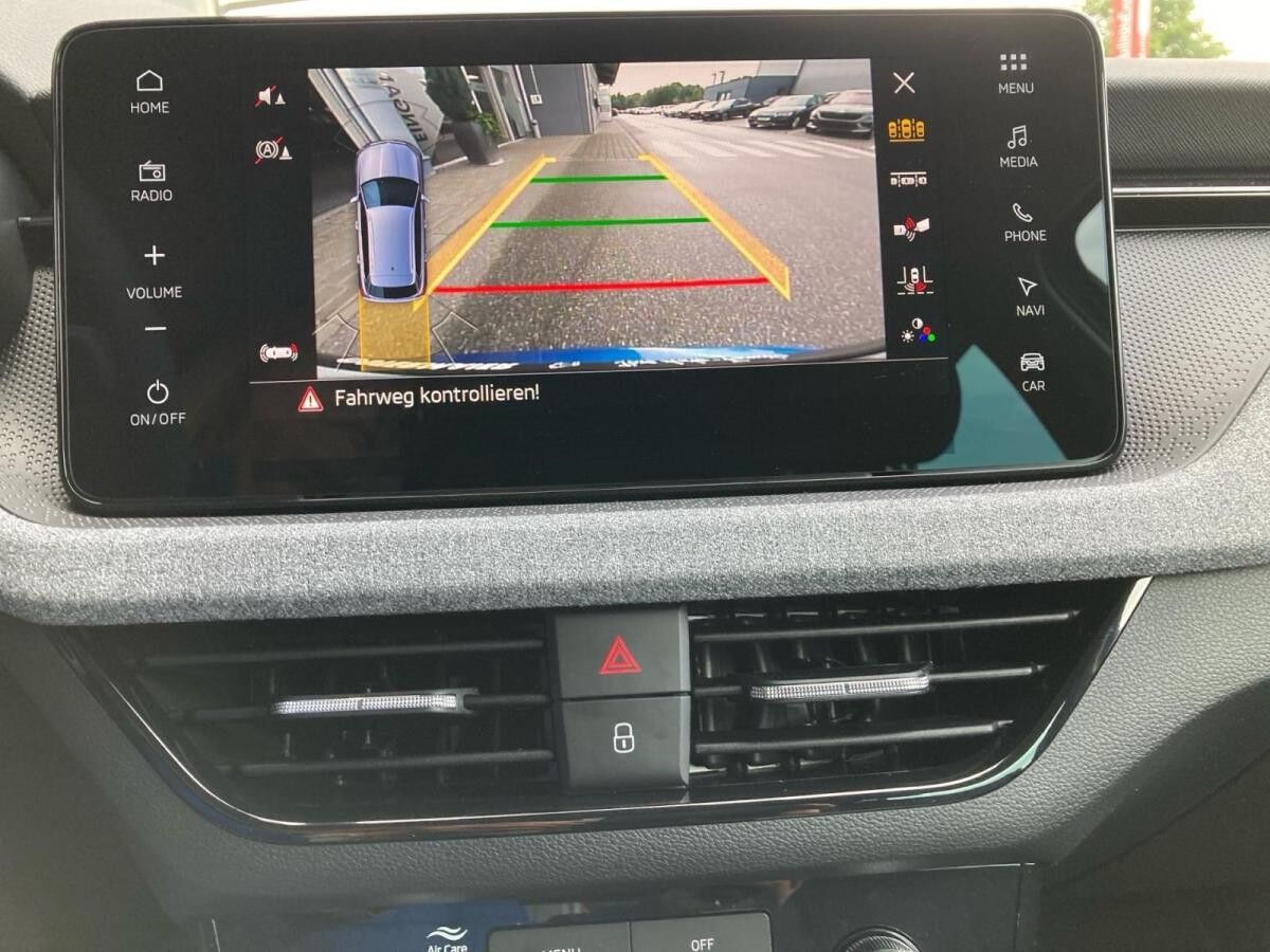 Skoda Kamiq TOUR 1.0TSI MATRIX.NAV.DSG.ASSIST+.KAM.LKR-HEIZ.2xPDC.SHZG.WIRELESS.DAB