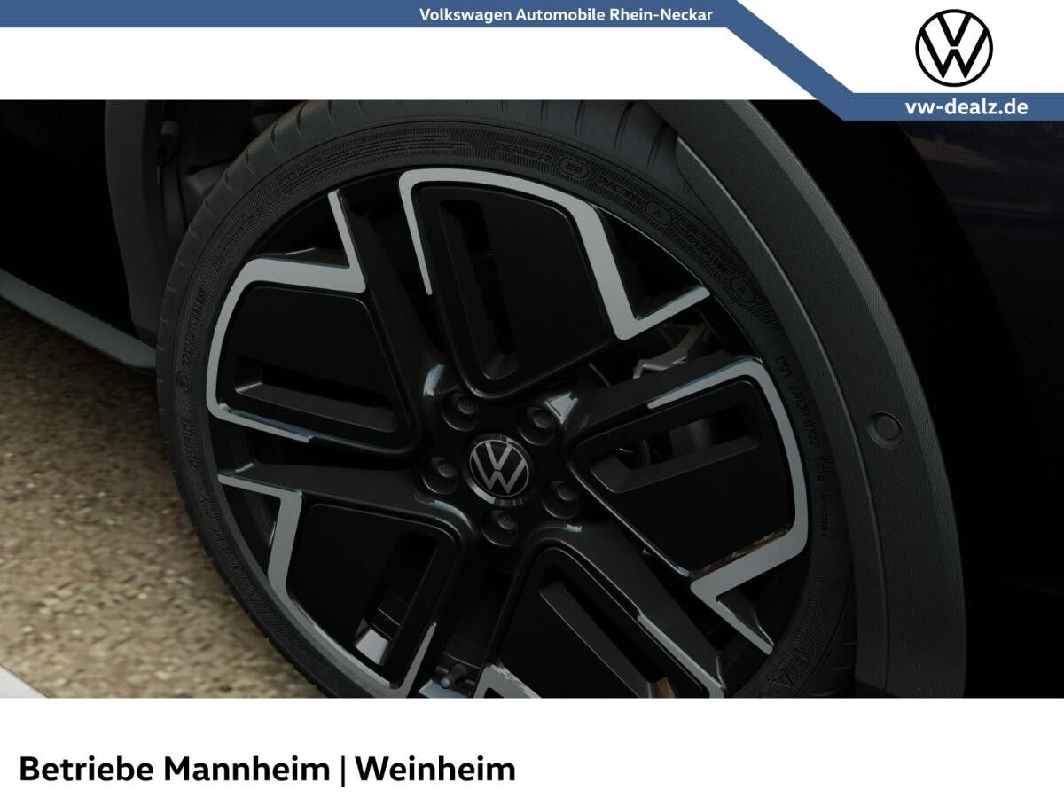 Volkswagen T-Roc R-Line 1.5 l eTSI DSG NAVI HeadUp LED 19"