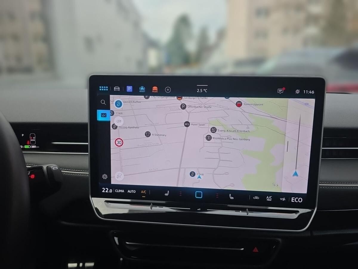 Volkswagen ID.7 Tourer Pro Navi AHK IQ.LIGHT - LED-Matrix-Scheinwerfer Sprachassistent DAB+