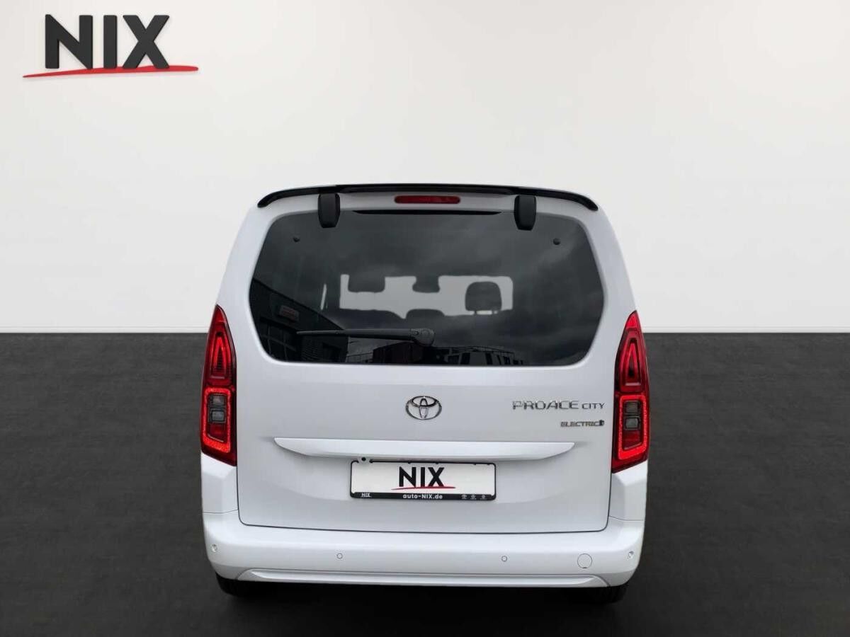 Toyota Proace City Verso 50 kWh Elektroantrieb L1 Teamplayer AT