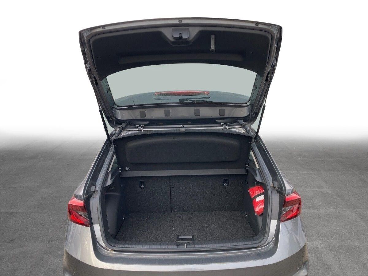 Skoda Fabia 1.0 TSI Ambition Navi LED Connect PDC