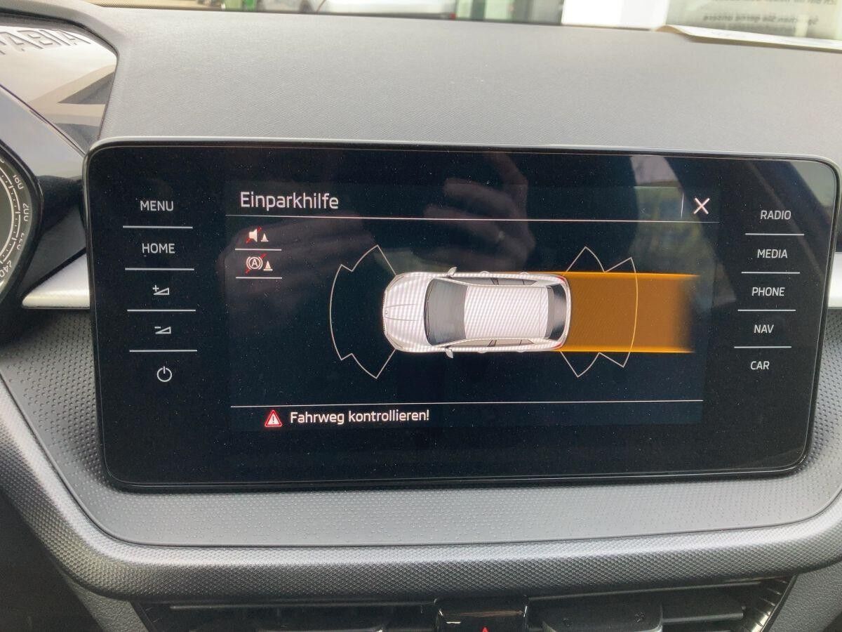 Skoda Fabia 1.0 TSI Ambition Navi LED Connect PDC