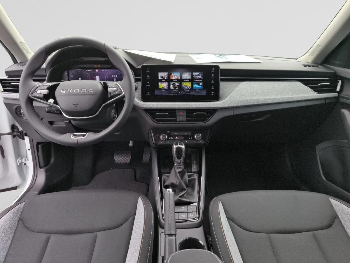 Skoda Kamiq 🌟1.5 TSI DSG Tour/ NAVI/ AHK/ 18"/ MATRIX SOFORT verfügbar 🌟