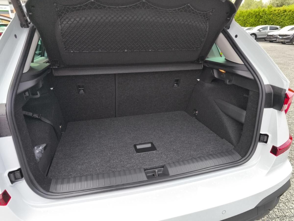 Skoda Kamiq 🌟1.5 TSI DSG Tour/ NAVI/ AHK/ 18"/ MATRIX SOFORT verfügbar 🌟