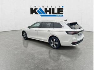 Volkswagen Passat Business 2.0 l TDI DSG CarPlay Matrix ACC AHK Winterräder IQ.Light