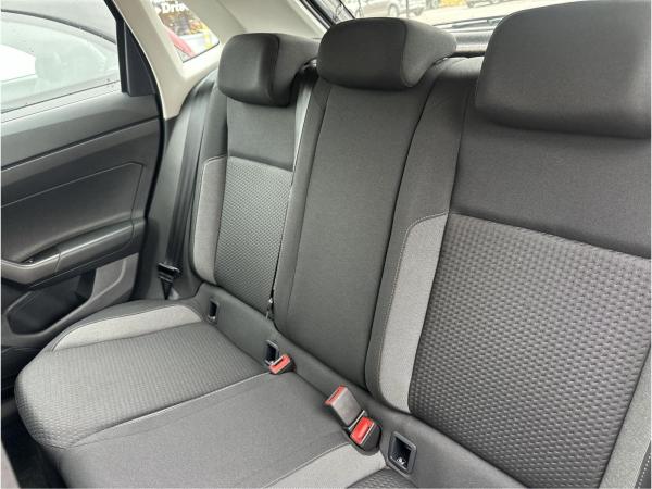 Volkswagen Polo VI (AE1)