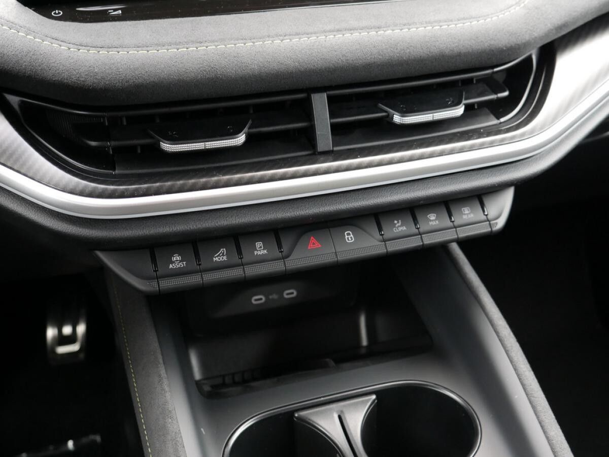 Skoda Elroq RS Lounge ACC HUD KEYLESS MATRIX-LED AHK *882*