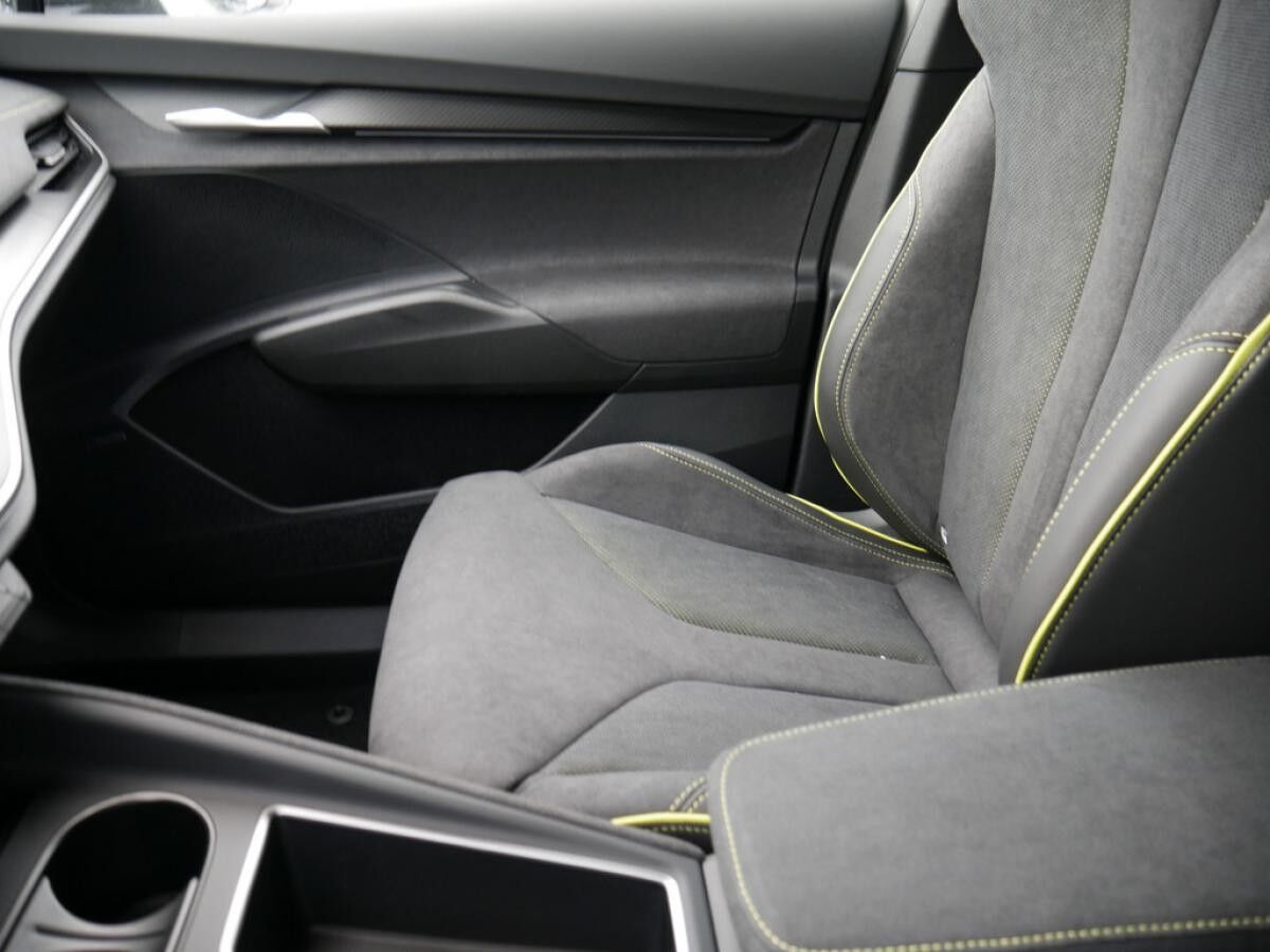 Skoda Elroq RS Lounge ACC HUD KEYLESS MATRIX-LED AHK *882*