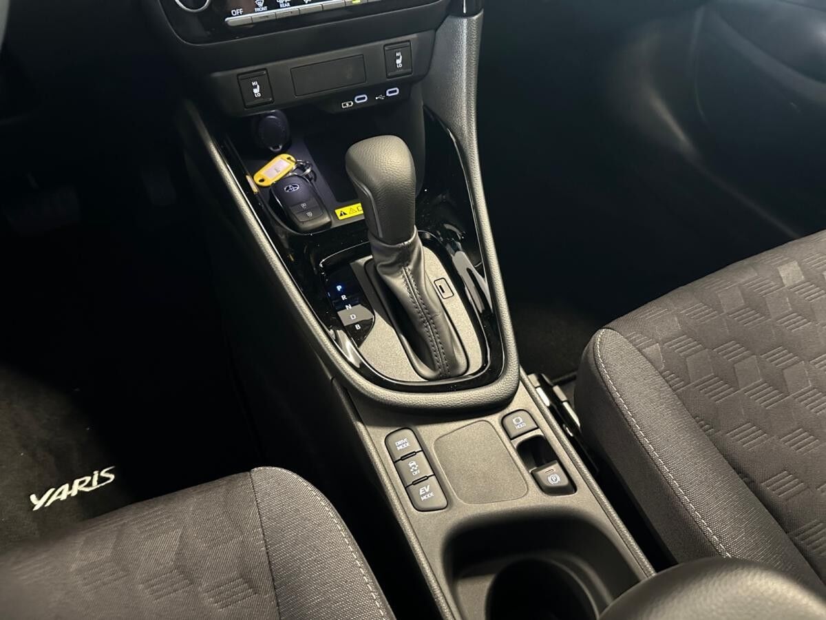 Toyota Yaris 1.5-l-VVT-i Hybrid 116 CVT Teamplayer