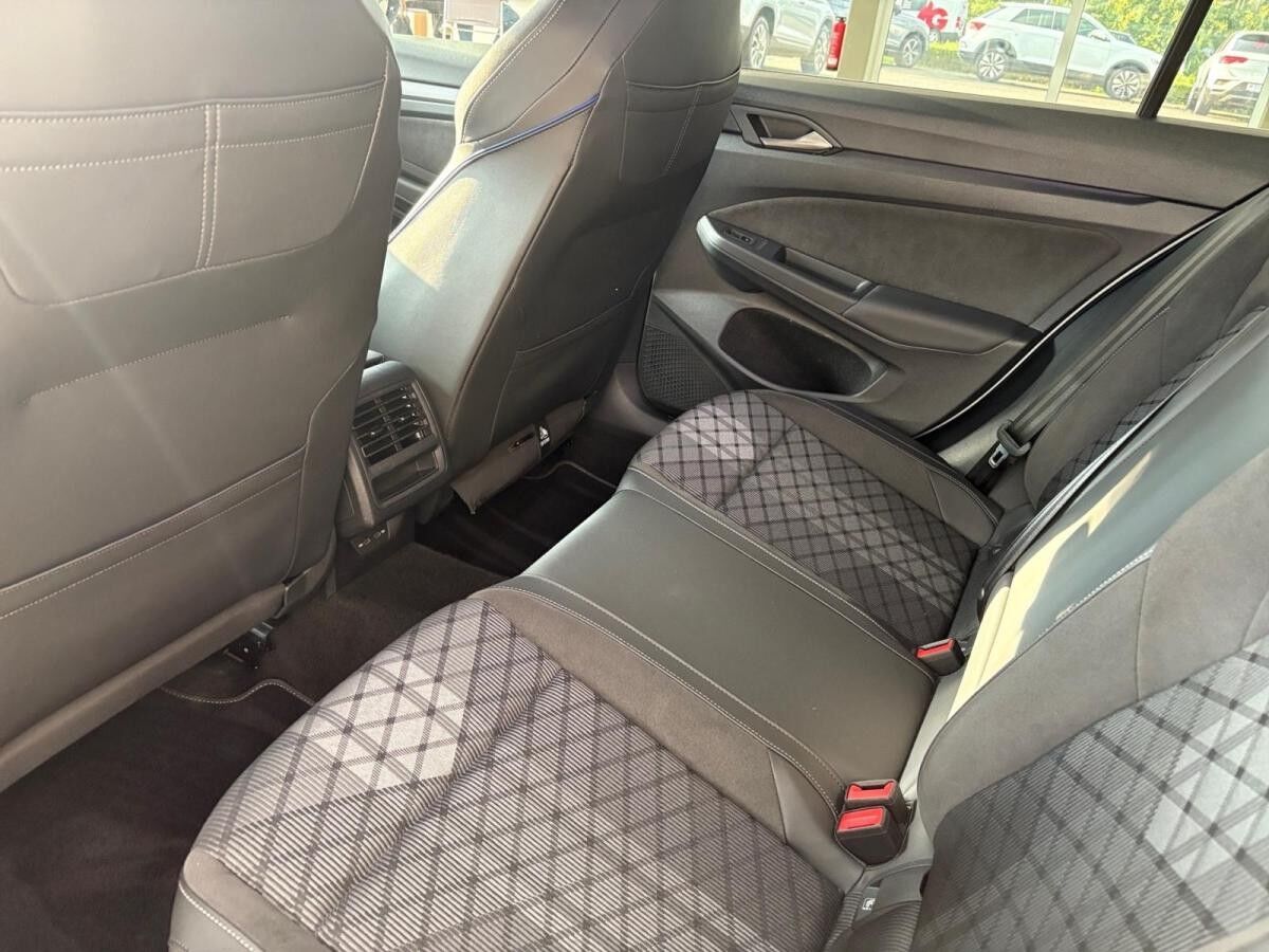 Volkswagen Golf Variant 1.5 TSI R-LINE *AHK *IQ.LIGHT *ACC *HuD *VIRTUAL *