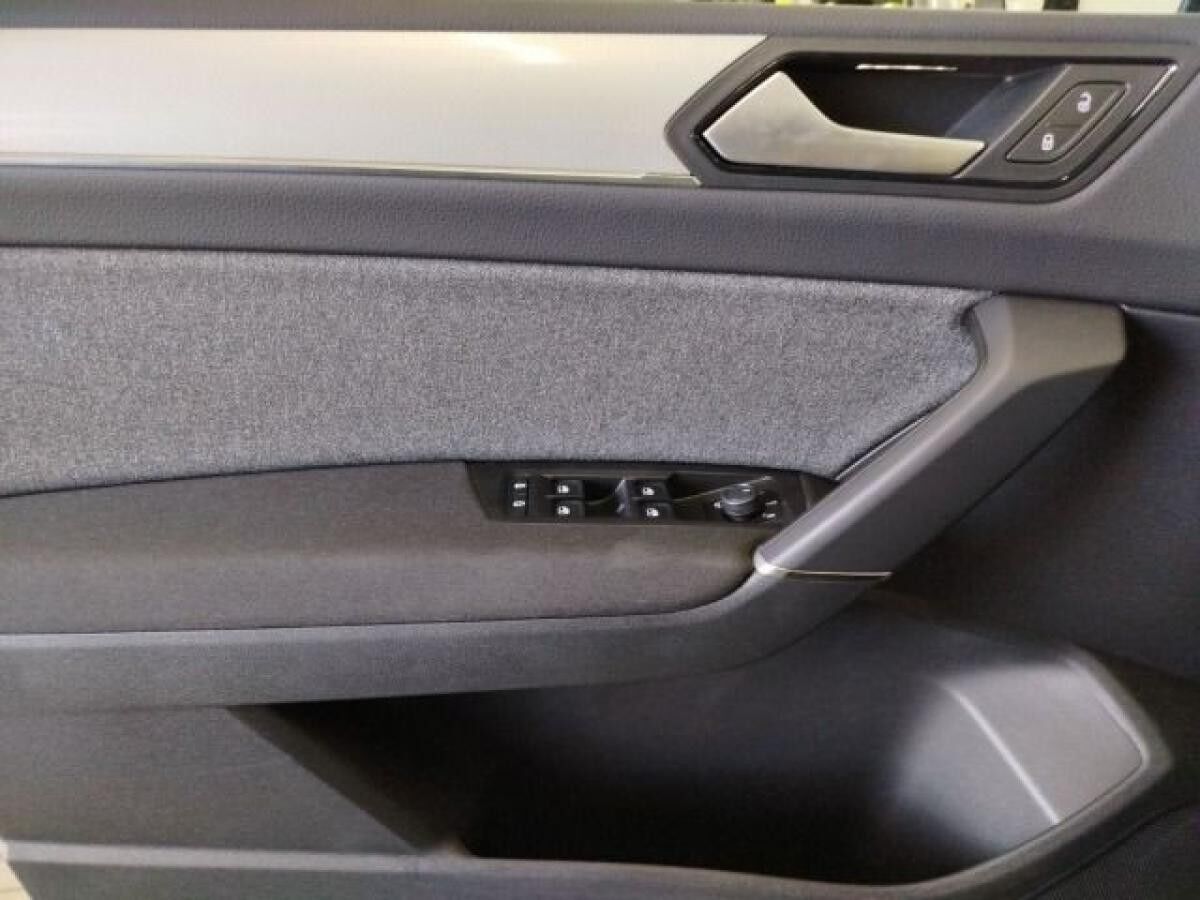 Volkswagen Touran Highline 1,5 l TSI OPF (15 7-Gang-Doppelkupplungsgetriebe DSG