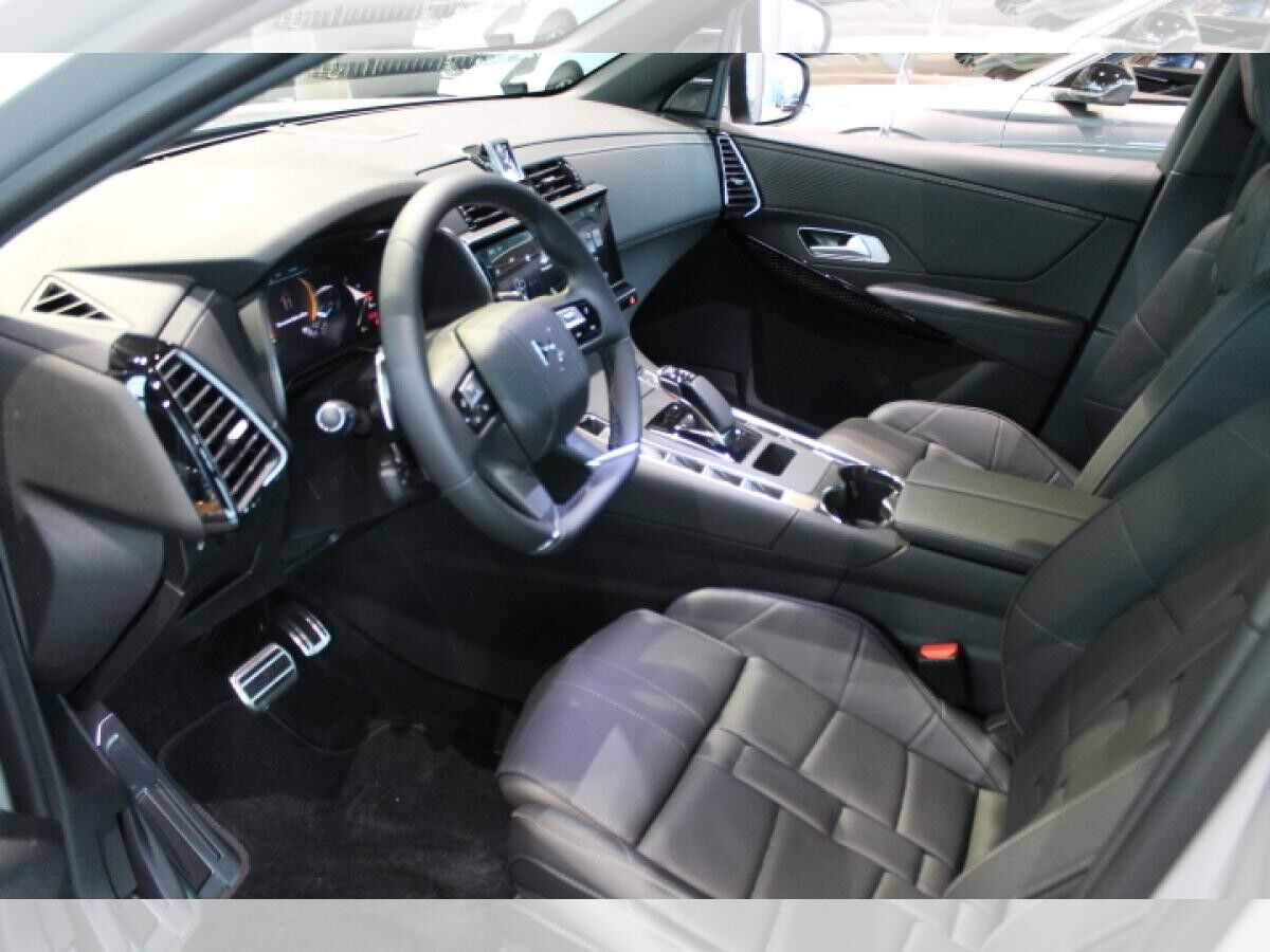 DS Automobiles DS 7 PERFORMANCE E-TENSE 4x4 360PS | November-Aktion