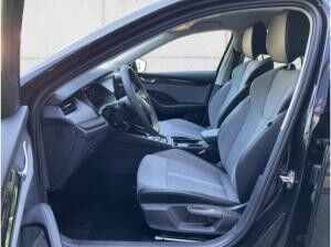 Skoda Octavia Combi 2.0 TDI Selection Navi 360 Grad LED ACC Apple CarPlay