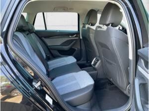 Skoda Octavia Combi 2.0 TDI Selection Navi 360 Grad LED ACC Apple CarPlay