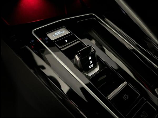 Volkswagen Golf Variant 2.0 TDI DSG R-Line CarPlay ACC LED