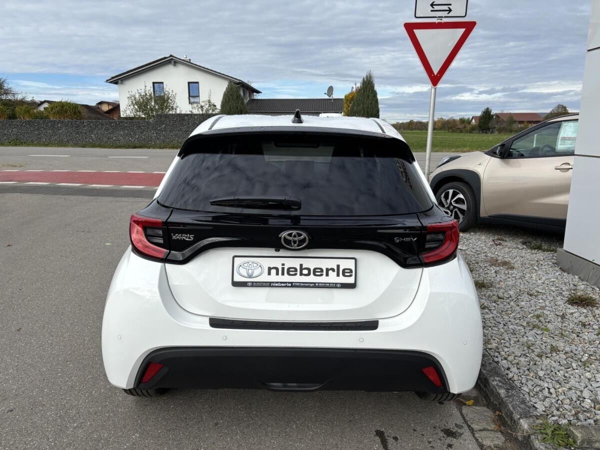 Toyota Yaris Hybrid Teamplayer mit Comfort Paket