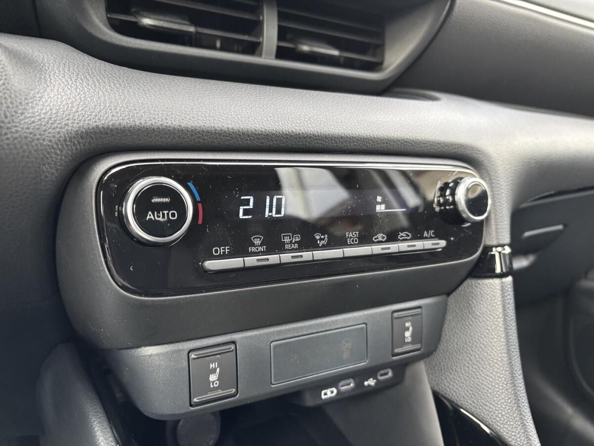 Toyota Yaris Hybrid Teamplayer mit Comfort Paket