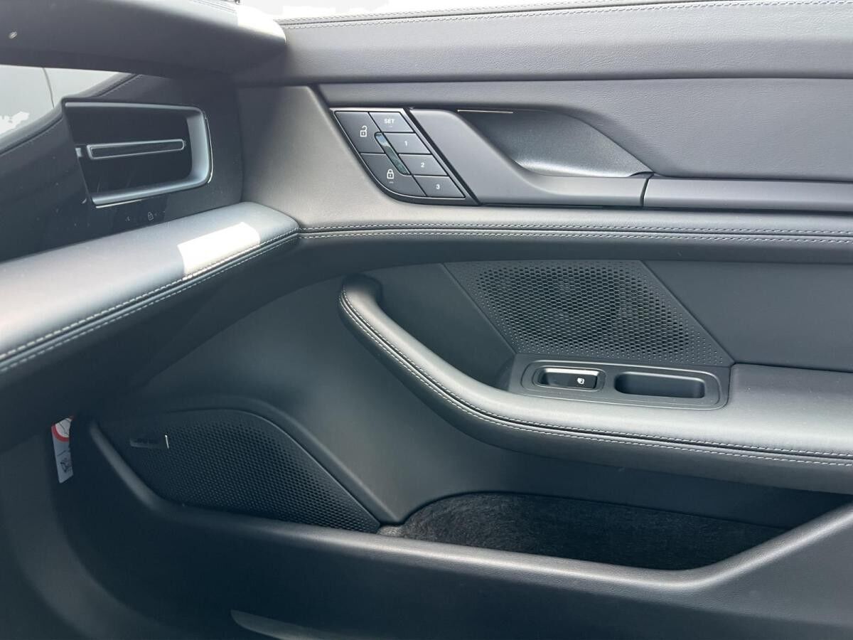 Porsche Taycan NEUES MODELL