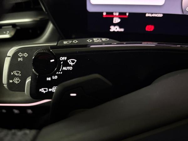 Audi Q3 SUV TFSI S tronic GRA,AHK,MATRIX,KAMERA,KEYLESS,19ALU