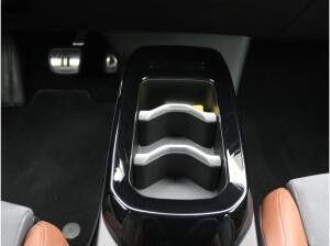 Volkswagen ID.4 Pro Performance / CCS, Pano, 360°Kamera,AHK