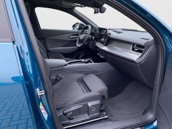 Audi Q3 Sportback 35 TFSI S line AHK PANO HUD SONOS