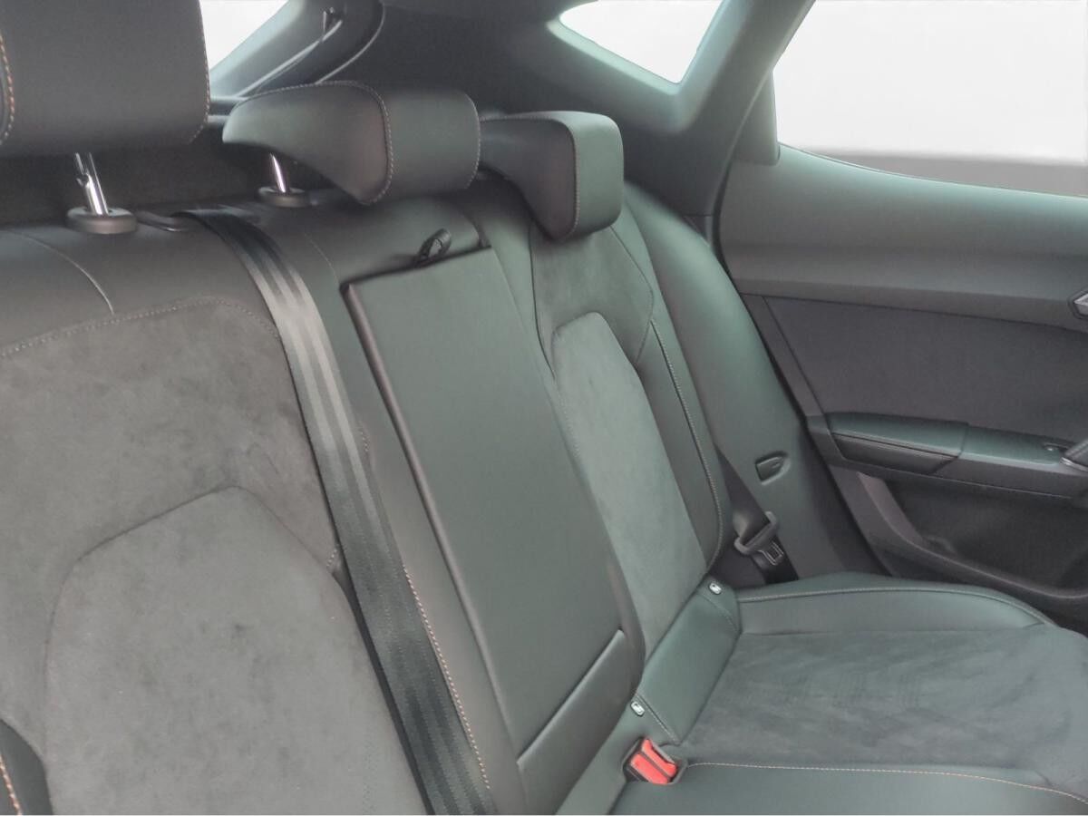 Cupra Formentor 1.5 e-HYBRID VZ Black Edition Cupra Formentor 1.5 e-HYBRID VZ Black Edition