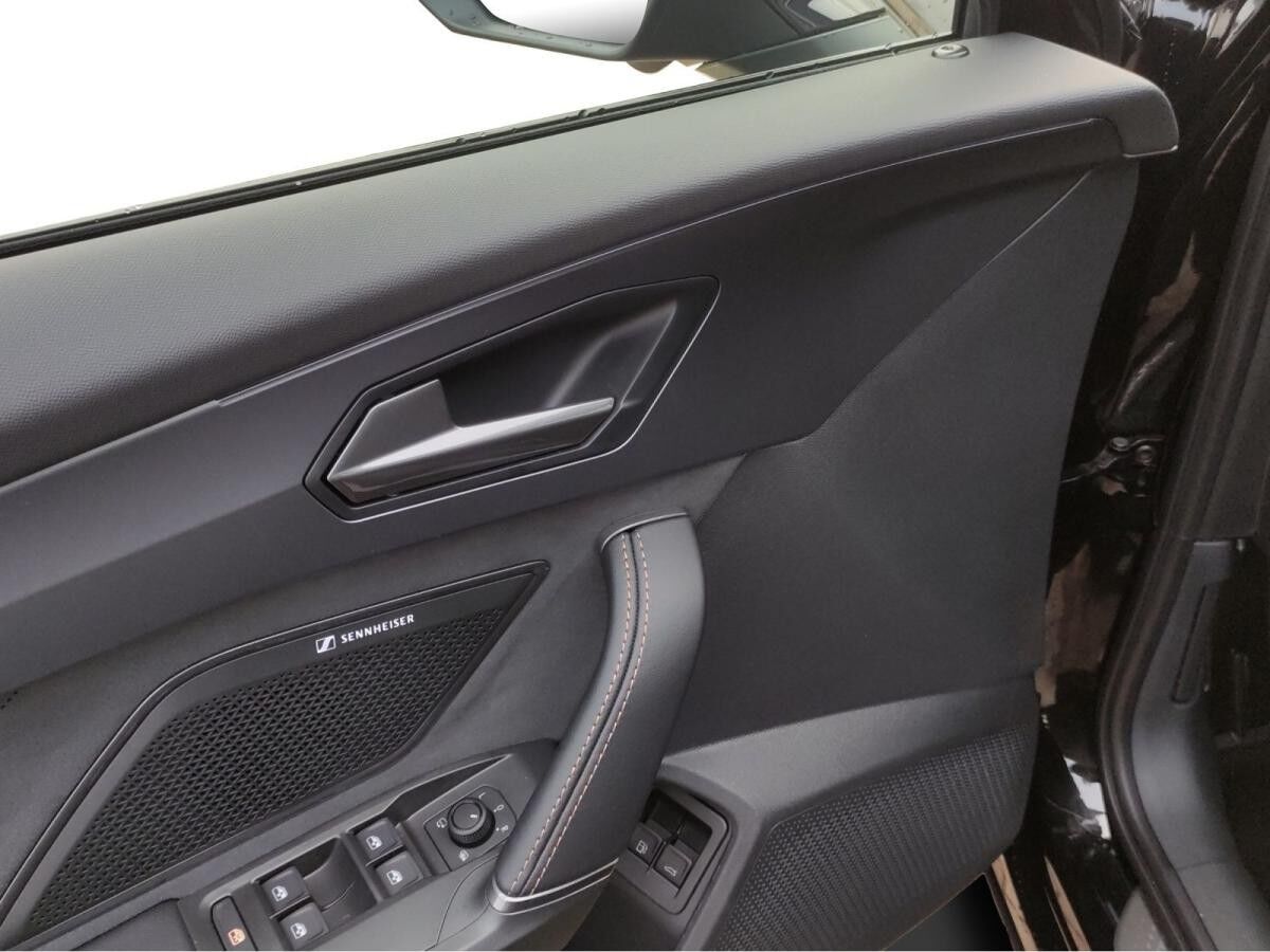 Cupra Formentor 1.5 e-HYBRID VZ Black Edition Cupra Formentor 1.5 e-HYBRID VZ Black Edition