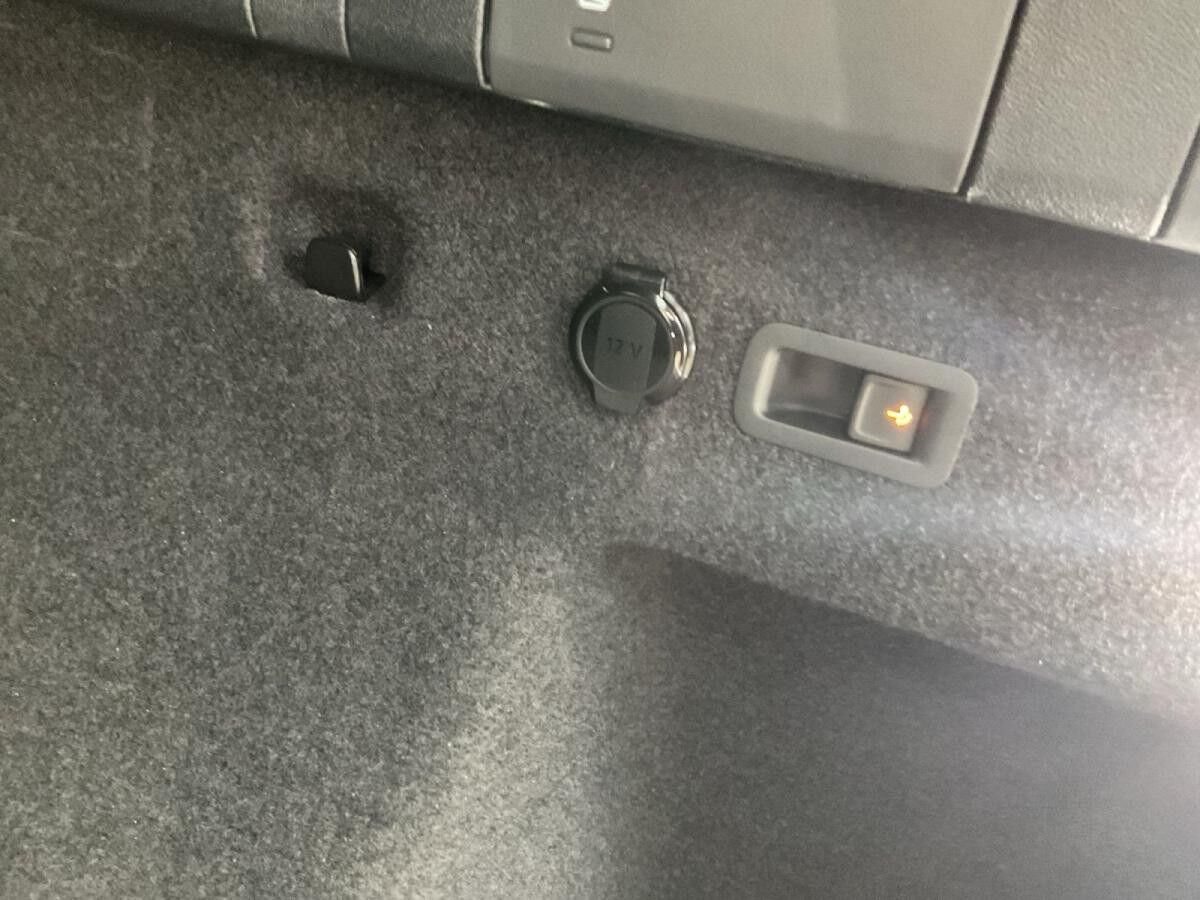 Volkswagen Tayron 1.5 Hybrid DSG R-Line Volkswagen Tayron 1.5 Hybrid DSG R-Line