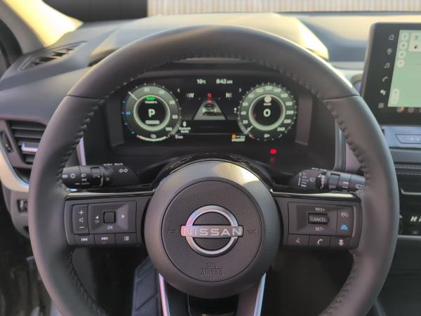 Nissan Qashqai HUD, SHZ, 360°, WinterPaket