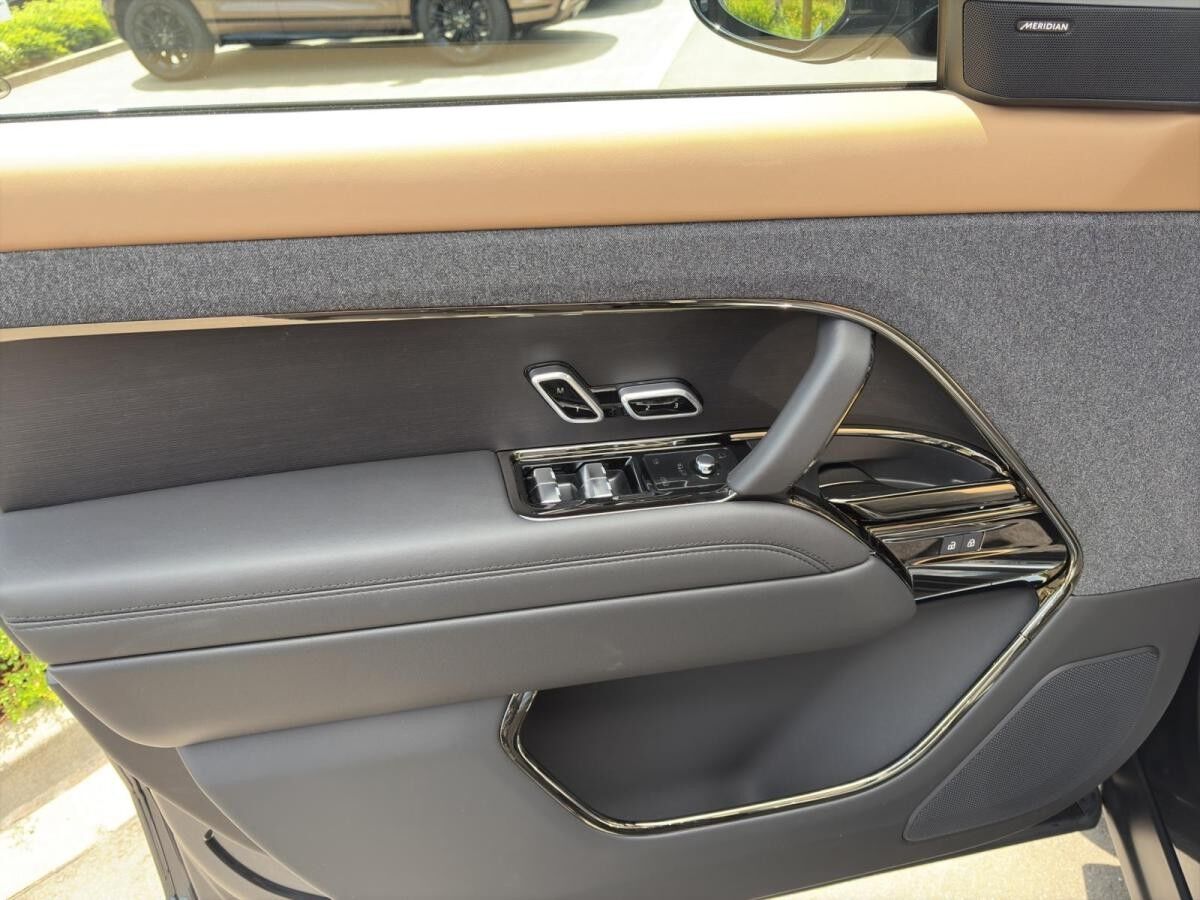 Land Rover Range Rover Sport D300 Dynamic SE