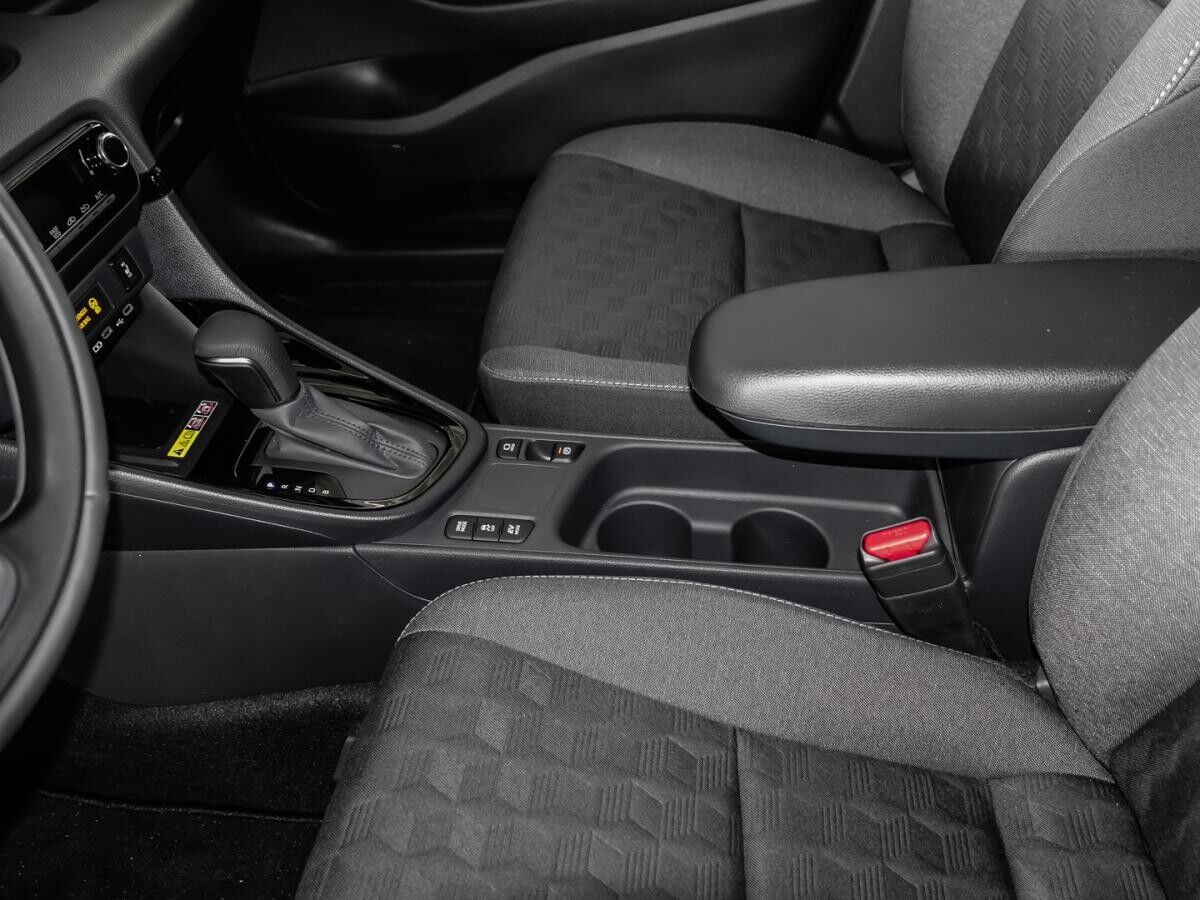 Toyota Yaris Hybrid Teamplayer +div.Farben+sofort *1,99%