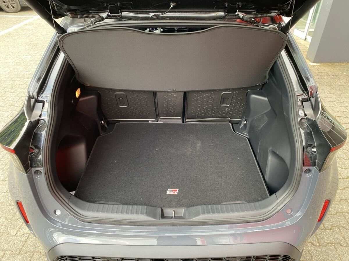 Toyota Yaris Cross GR Sport +18 Zoll+el.Heckkl.+Vorlauf