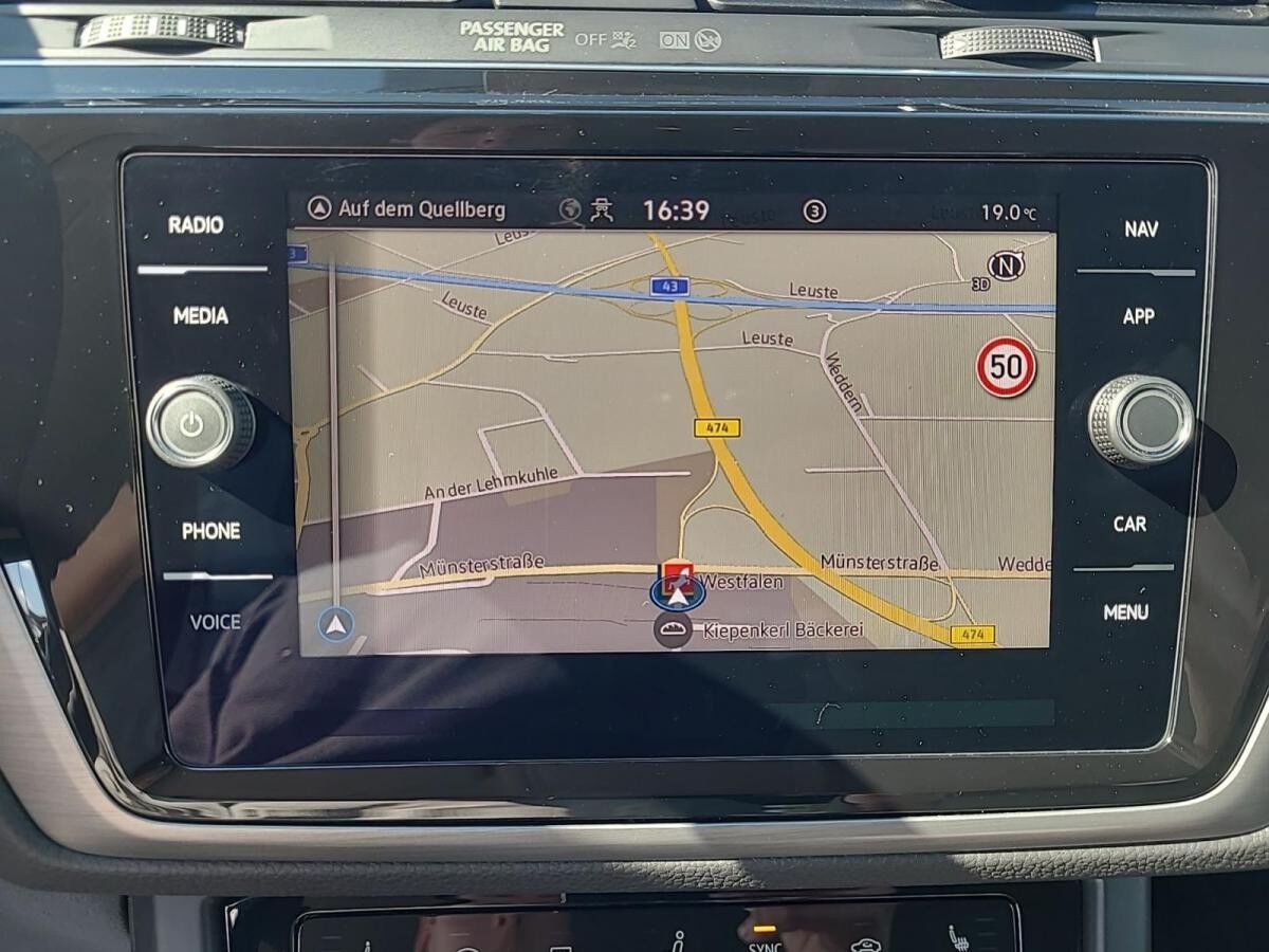 Volkswagen Touran 1.5 TSI DSG COMFORTLINE +7-SITZER+AHK+VIRTUAL+RKAM+ Volkswagen Touran 1.5 TSI DSG COMFORTLINE +7-SITZER+AHK+VIRTUAL+RKAM+