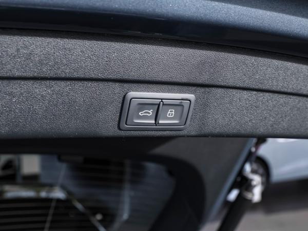 Audi A5 Limousine e-Hybrid S line TechPro AHK Matrix HuD B+O virtual