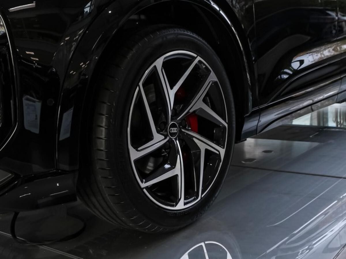 Audi Q6 e-tron Sportback e-tron quattro 	 2 x S line Pano TechPro AHK Matrix HuD virtual