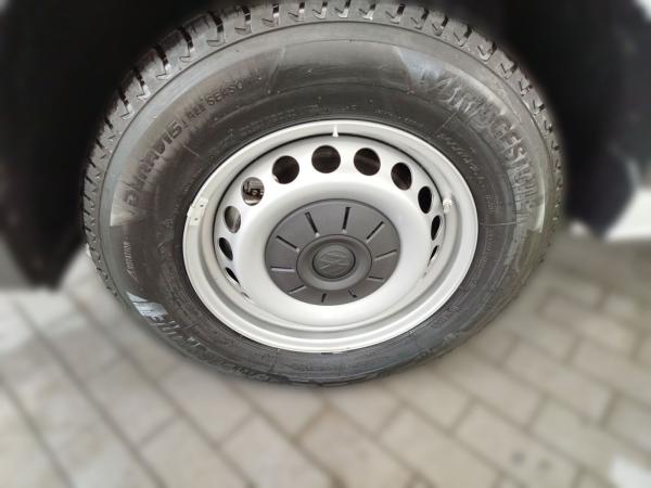Volkswagen Crafter 35 Fahrgestell Einzelkabine 2,0 l Frontantrieb 8-Gang Automatik Radst. 4490 mm