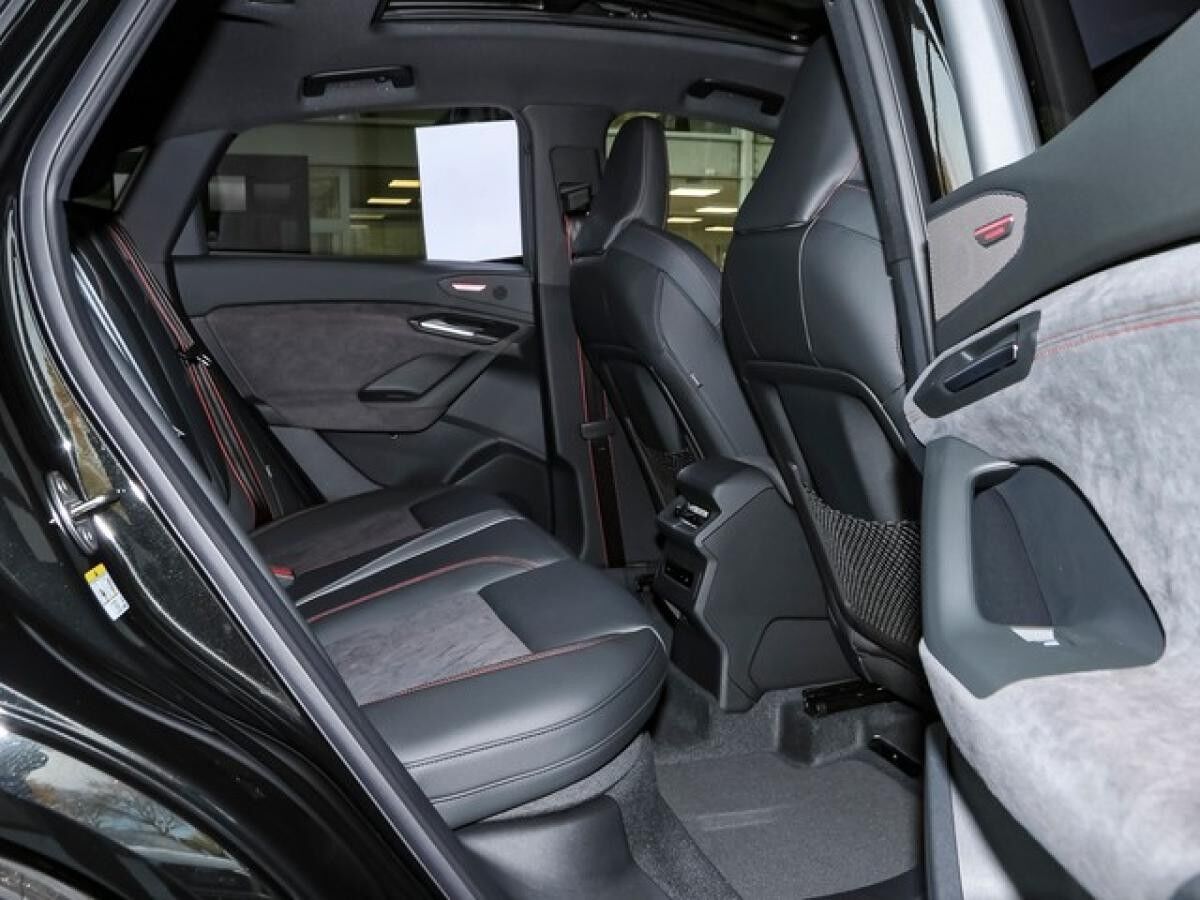 Audi Q6 e-tron Sportback e-tron quattro 	 2 x S line Pano TechPro AHK Matrix HuD virtual