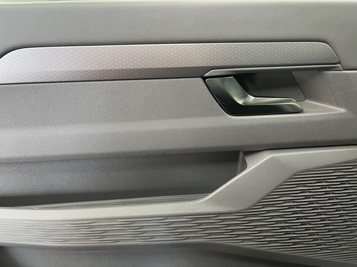 Volkswagen Caravelle Style 2,0 l TDI 8-Gang Automatik Radst. 3100 mm