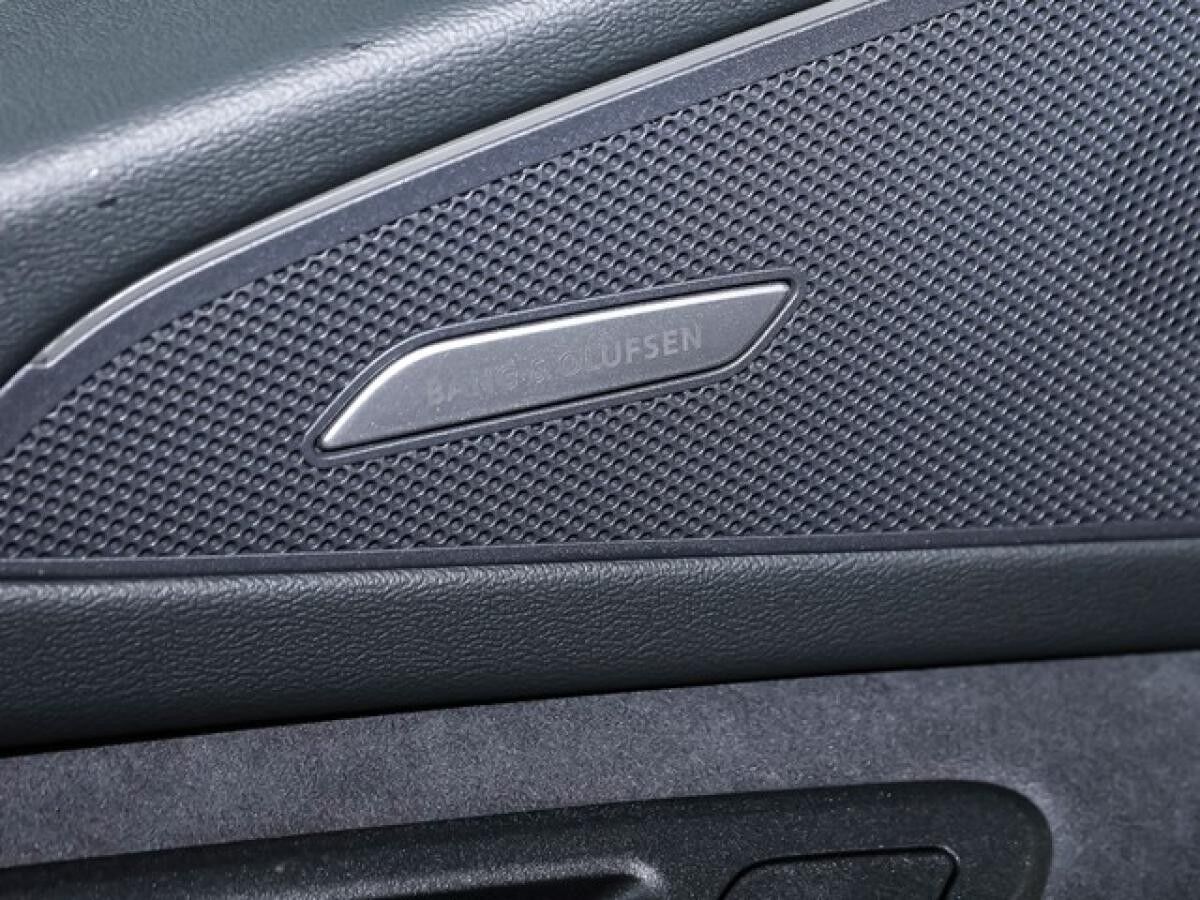 Audi Q6 e-tron Sportback e-tron quattro 	 2 x S line Pano TechPro AHK Matrix HuD virtual