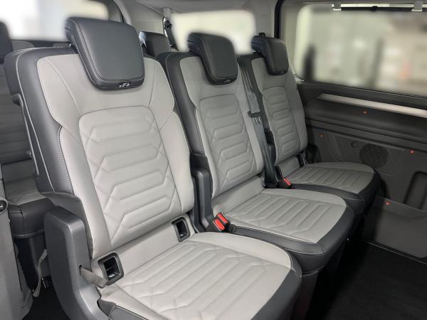 Volkswagen Caravelle Style 2,0 l TDI 8-Gang Automatik Radst. 3100 mm