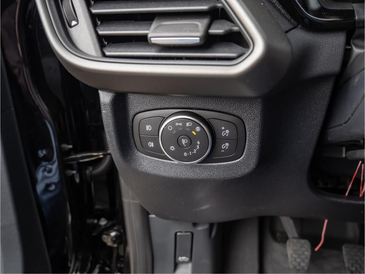 Ford Transit Courier Limited NAVI BLIS PPS KAMERA ACC uvm.