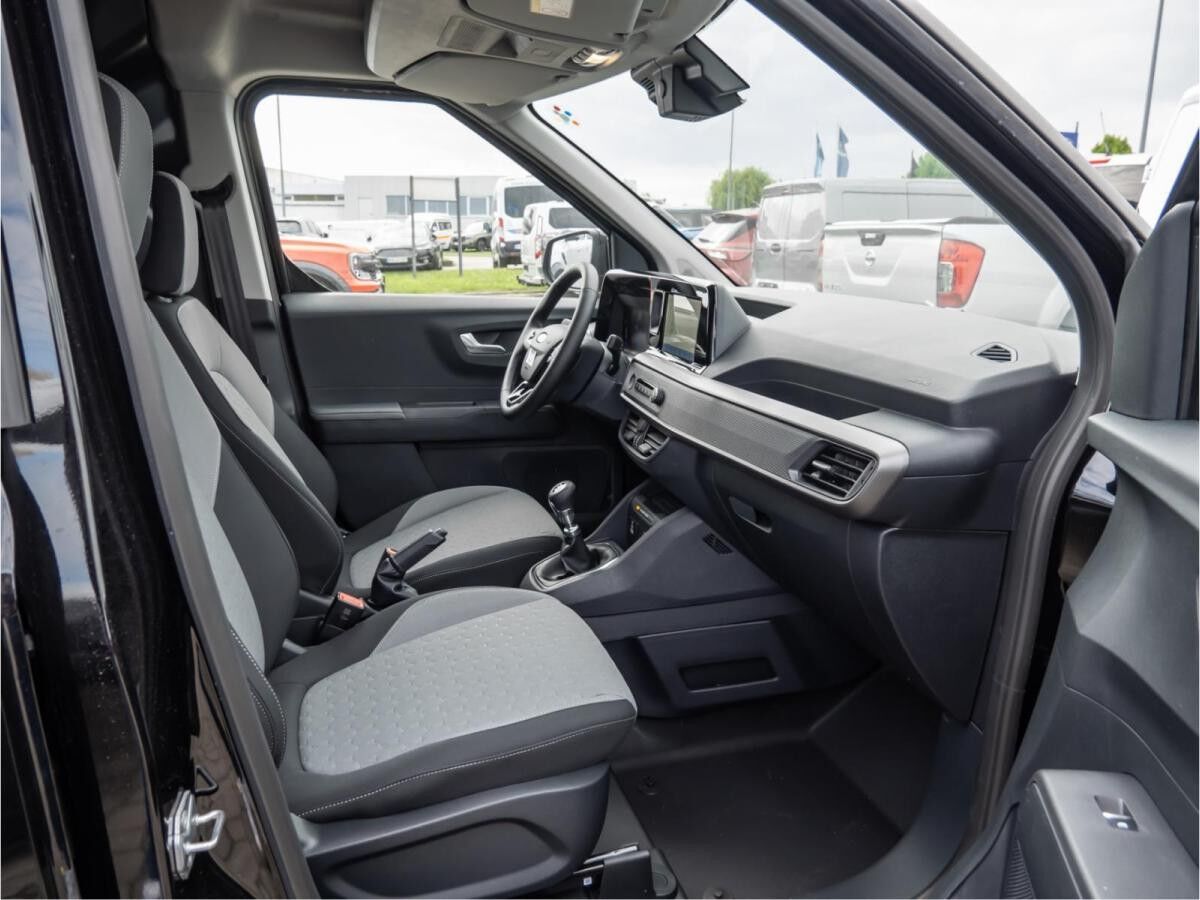 Ford Transit Courier Limited NAVI BLIS PPS KAMERA ACC uvm.